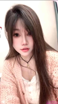 极品一线天coco